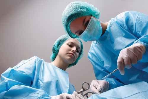 Fibroid Tedavisi İçin Ameliyat Olmalı Mıyım?