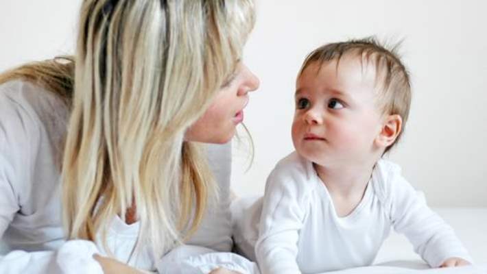 İlk Yılda Bebek Gelişimi