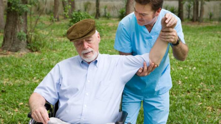 Alzheimer Hastalığında Bakıcının Rolü