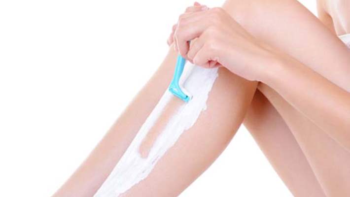 Bacaklarınızı Tıraş Etmek Sizi Rahatsız Mı Ediyor? Daha Pürüzsüz Bir Tıraş İçin Öneriler!
