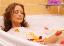 Pürüzsüz ve Muhteşem Bir Cilt İçin Banyo Yağları Pürüzsüz ve Muhteşem Bir Cilt İçin Banyo Yağları