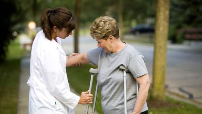 50 Yaş Üzeri Kadınlarda Kemik Erimesi