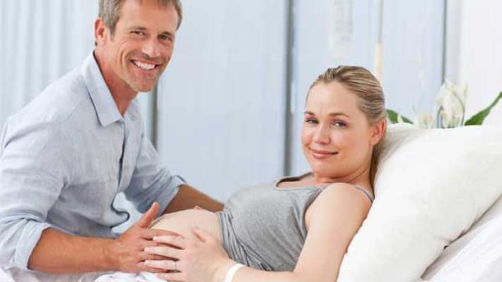 Baba Adaları Doğum Sırasında Eşlerinin Yanında Olmalılar Mı?