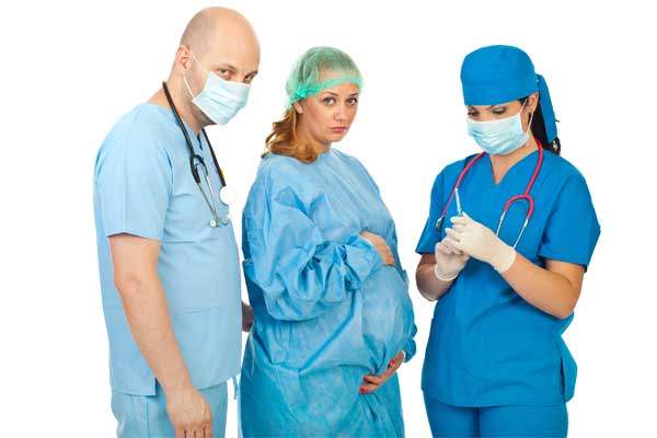 Epidural anestezinin normal doğumda kullanılması hangi avantajları sağlar?