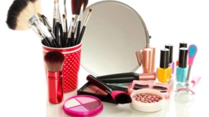 Kozmatik Ürünler Doğum Çatlaklarını Düzeltir Mi?