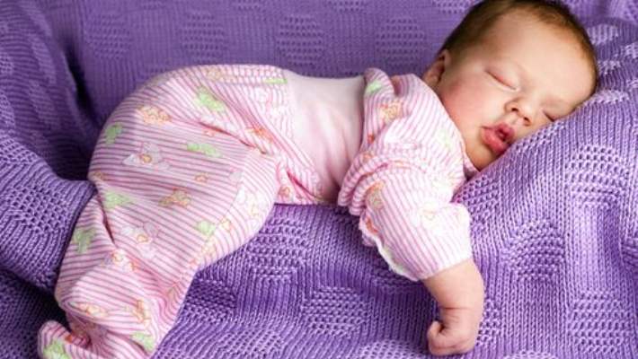 Bebeklerde Uyku Düzeni Nasıl Sağlanır?