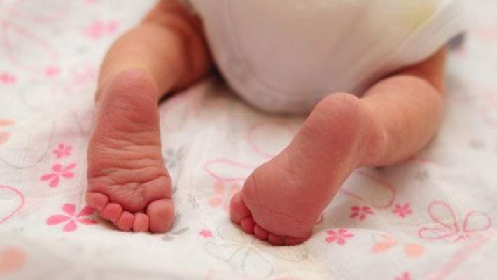 Bebeklerde Emekleme Yaşı Nedir?