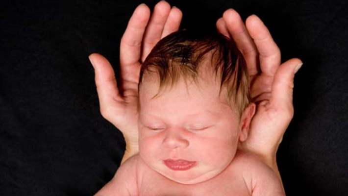 Yeni Doğan Sünnetinde Bebeğe Ağrı Verir Mi?