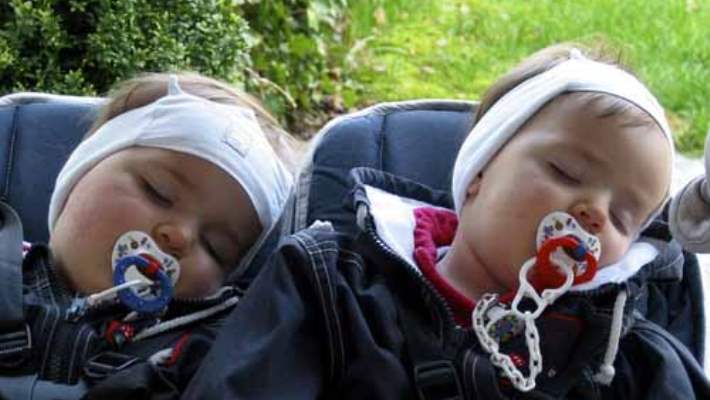 İkiz Bebek Arabaları Nasıl Olmalıdır?