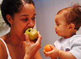 Bebeklerde Ek Gıdaya Nasıl Başlanmalı?