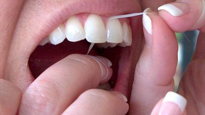 Diş İpini Kullanma Sıklığı Ne Olmalıdır?