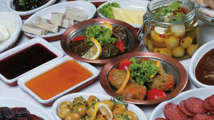 Okul Çağındaki Çocuklar Kahvaltıda Neler Yemeli?