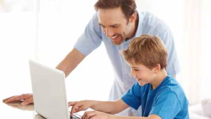İnternet Kullanan Çocukların Derslerdeki Başarı Oranı Daha Yüksek Olur Mu?
