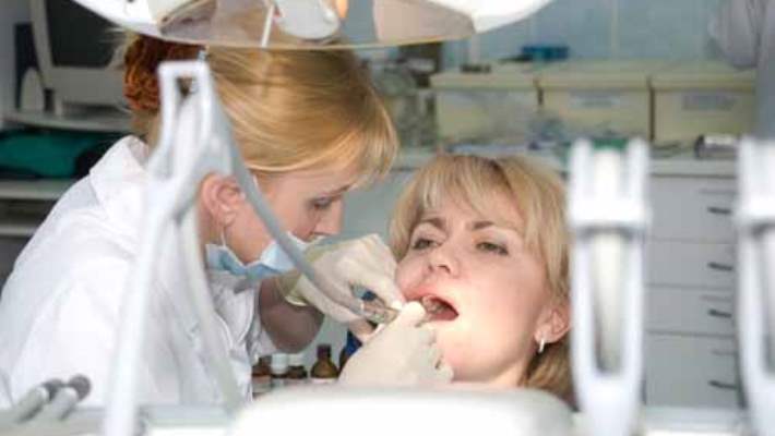 Dişlerde Var Olan Biçim Sorunları Nasıl Giderilir?