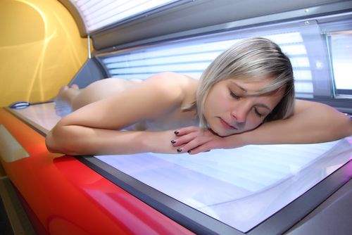 Solaryum Salonlarının Riskleri Ve Faydaları