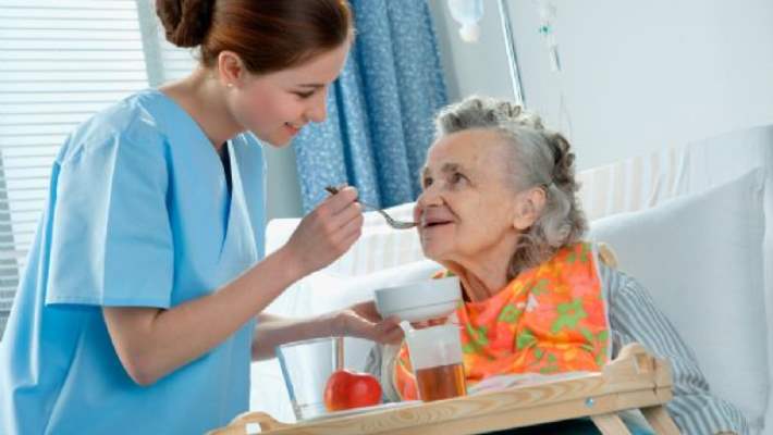 Alzheimer Hastalığının Orta Dönem Belirtileri