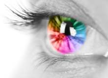 Renkli kontakt lenslerin özellikleri