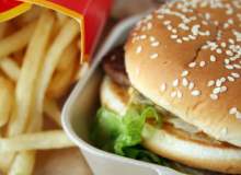 Abur cubur ve fast foodun her lokması damarlarınıza zarar veriyor