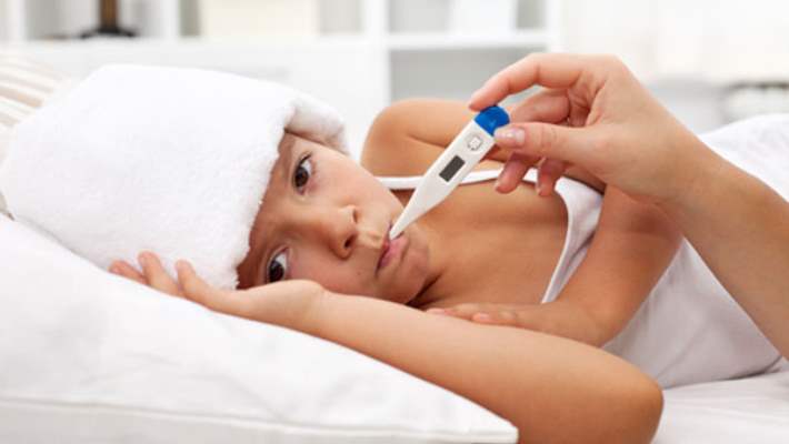 Çocuğunuzun Ateşini Düşürmek İsterken Yükseltmeyin