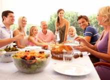 Aile Yemeği: Beslenme ve Besleme Aile Yemeği: Beslenme ve Besleme