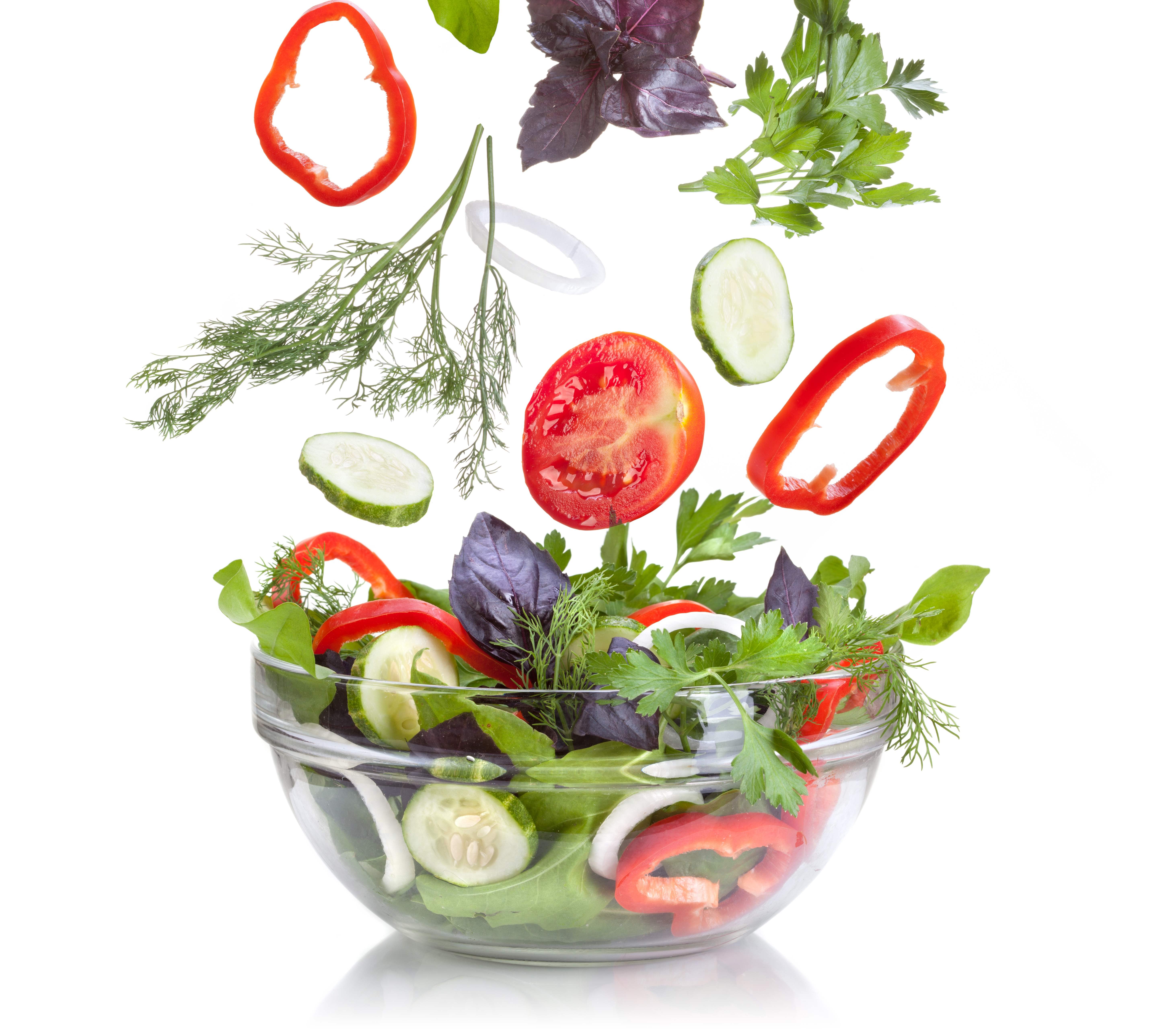 Yaz İçin Hafif ve Pratik Salata Tarifleri