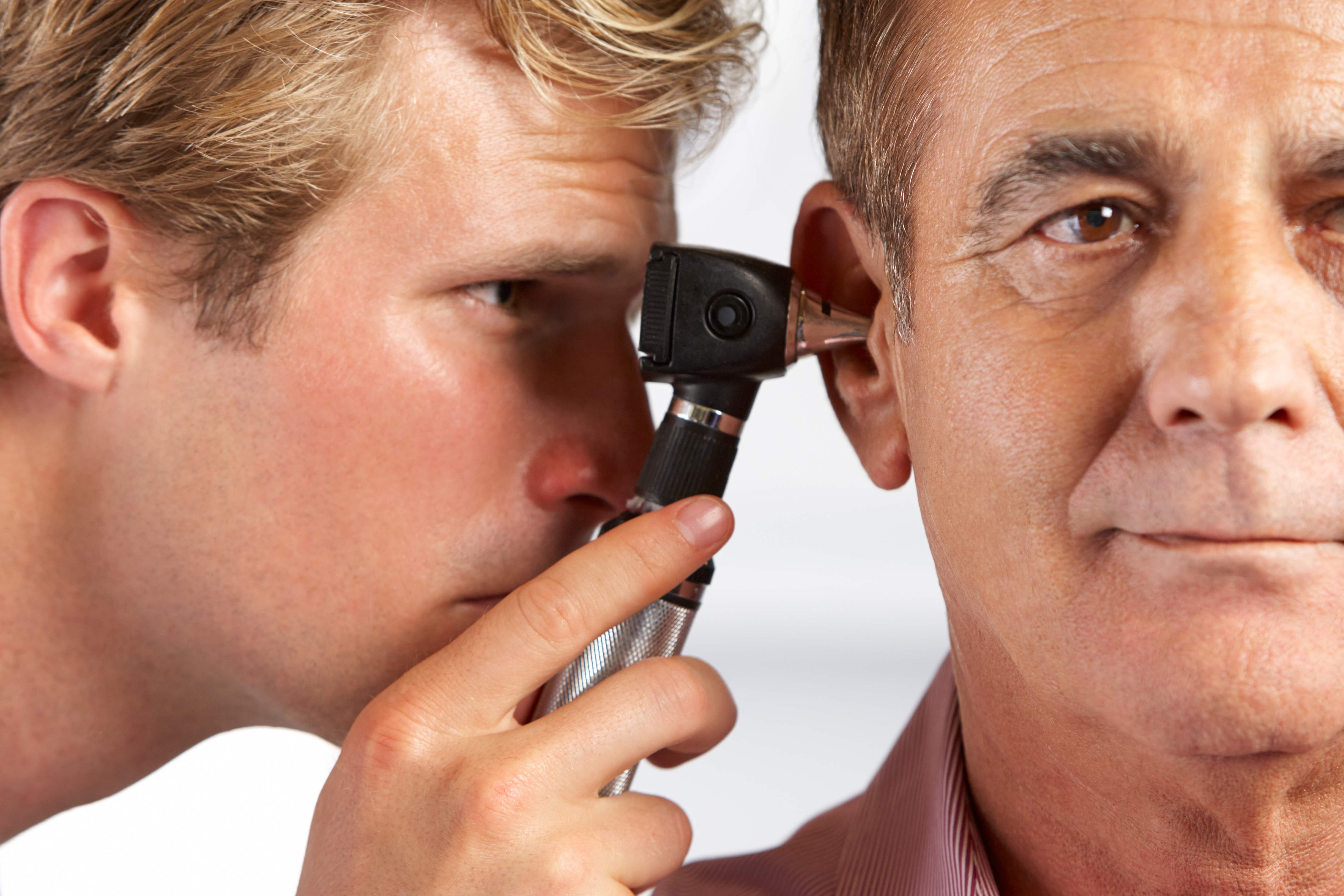 Осложнение слуха. Снижение слуха. Проблемы со слухом.