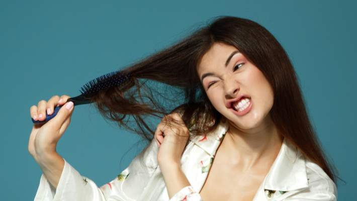 Saçlarınıza Zarar Veren 8 Alışkanlık