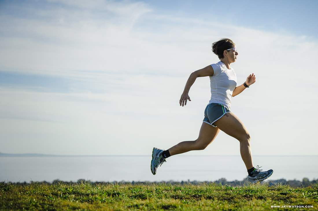 L am running. Стремительный бег. Быстрый бег. Бегущий человек. Занятие спортом бег.